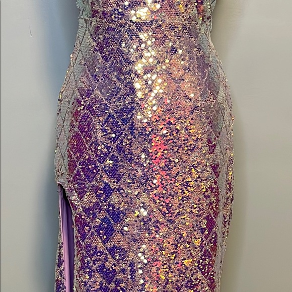 Faeriesty Elegant Purple Sequin One-Shoulder Dress - Picture 4 of 15